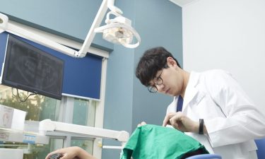 부분교정이 가능한 경우와 전체교정이 필요한 경우 | 신형건 원장 썸네일 이미지
