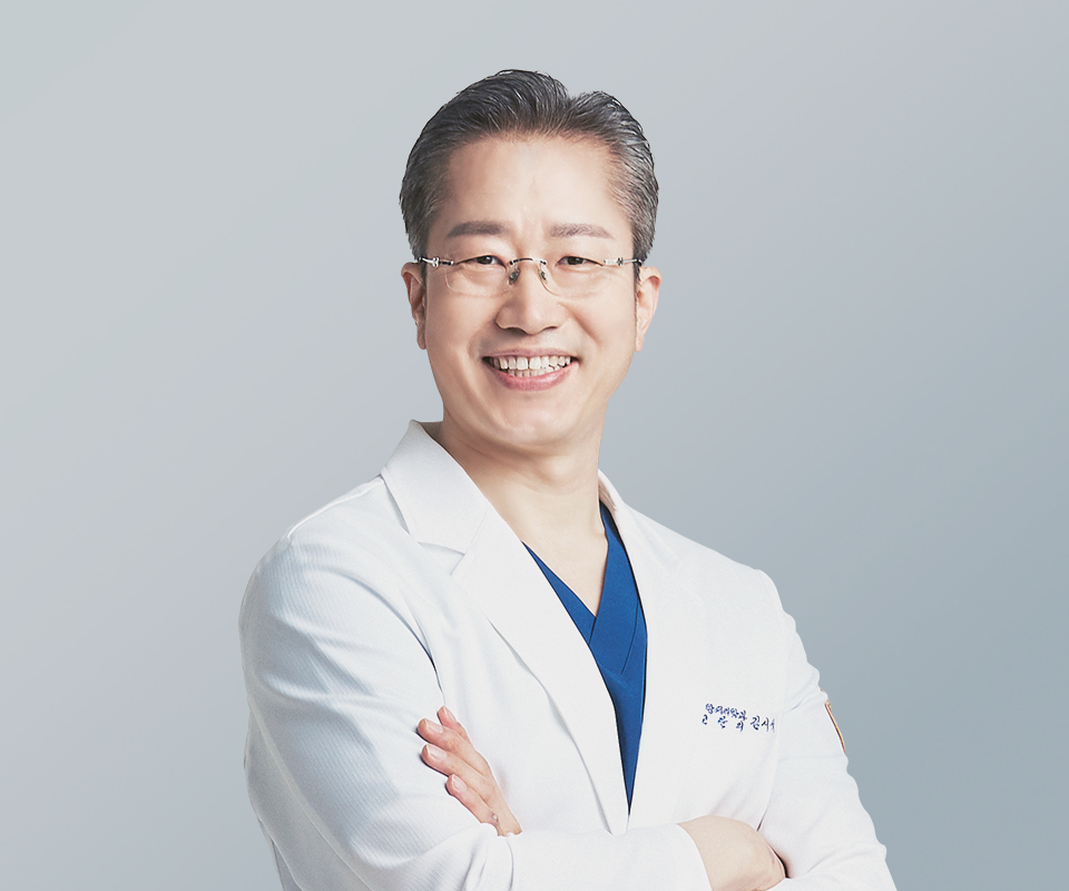 뉴욕치과병원 통합치의학과 전문의 김시석 원장